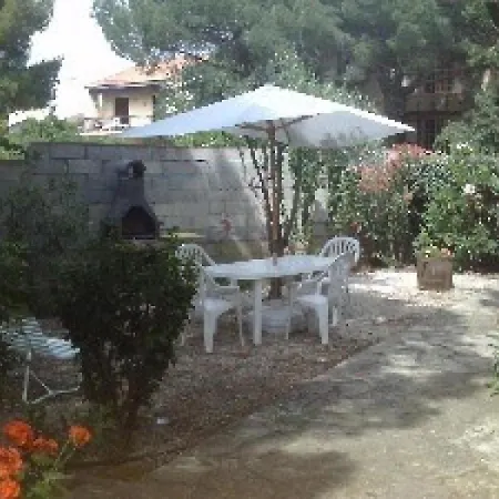 Дом отдыха House 15 Rue Carriere *